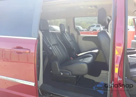 2012 Chrysler Town & Country Touring from USA, damaged, VIN 2C4RC1BG9CR227146